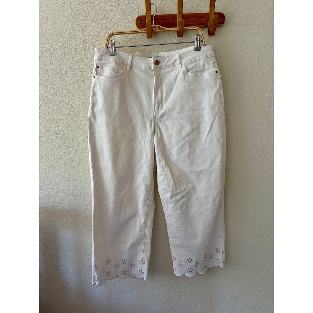 Croft & Barrow Women's 16 White Wide Leg Cropped Eyelet Scallop Hem Pants